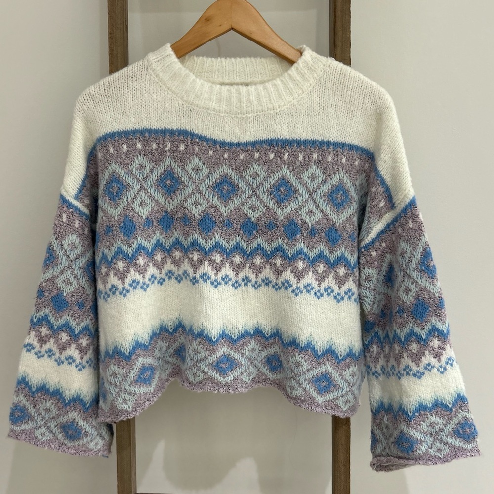 Sincerely Jules Sharlene Wool Blend
Bell Sleeve Oversized Sweater New Size XS
